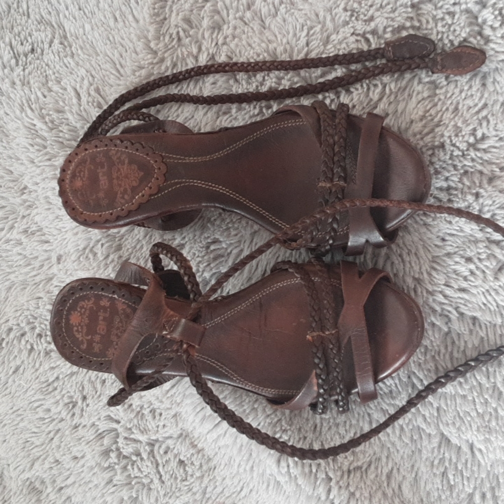 Womens Spanish Leather Heels